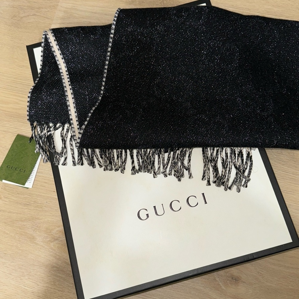 Gucci scarf